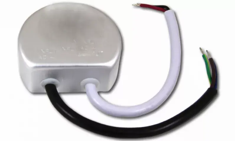Alacsony ár MasterLED 30 W-os IP67 2.5 Amper 12V DC kör alakú