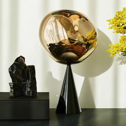Szuper akció Tom Dixon LED asztali lámpa Melt Cone Fat, arany/fekete, 47 cm