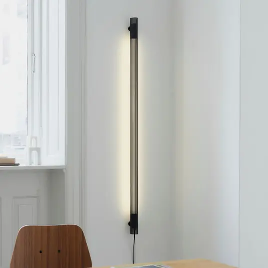 GEJST Radent fali lámpa, fekete, magasság 135 cm, G13 LED Prémium