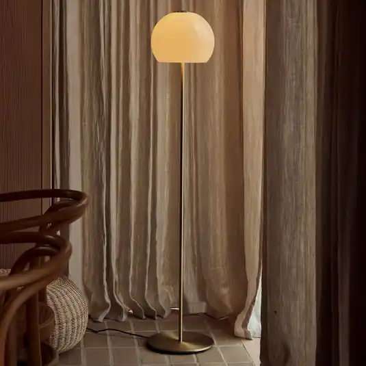 Ajánlat FRANDSEN álló világítás Ball Glass, homokszürke, üveg, 130 cm, E27
