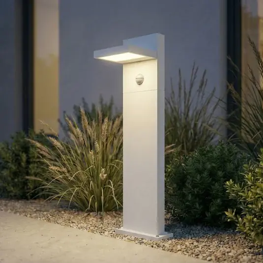 Lucande Silvan LED ösvény világítás, fehér, 65 cm, érzékelővel, IP54 Akció