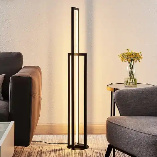 Akciós ár Lucande LED-es állólámpa Hylda, 123 cm, fekete, alumínium