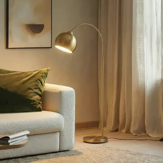 Kihagyhatatlan ajánlat Lindby íves állólámpa Moisia, sárgaréz színű, fém, 148 cm