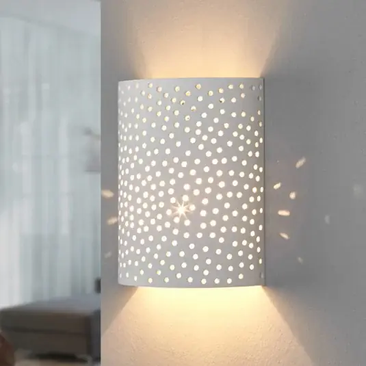 Outlet Lindby fali lámpa Jiru, magasság 23 cm, fehér, félköríves, vakolat