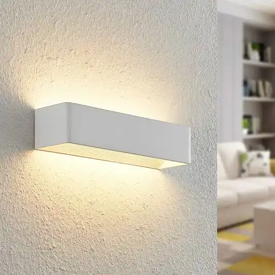 Kihagyhatatlan ajánlat Arcchio LED fali lámpa Karam, 37 cm, fehér, fém, fel/le