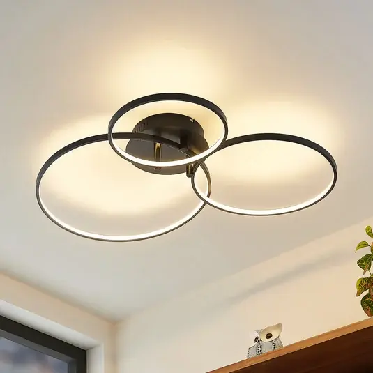 Lindby LED-es mennyezeti lámpa Rayk, fekete, fém, 77 cm, fényerőszabályzóval Csak ma
