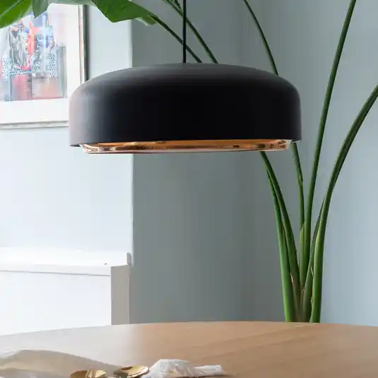 Gyors kiszállítás UMAGE Hazel Medium függő lámpa, fekete, Ø 40 cm