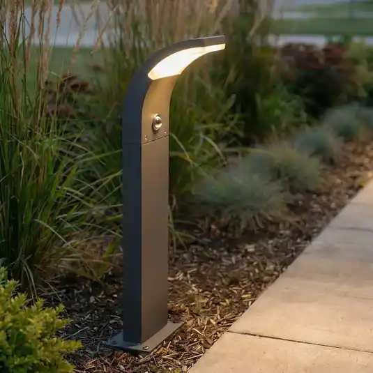 Lucande Timm LED ösvény lámpa, érzékelő, 60 cm, antracit, IP54 Szuper ajánlat