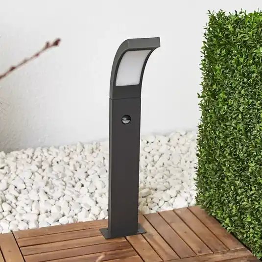 Ne maradj le Lucande LED-es Juvia lámpa, 60 cm, mozgásérzékelő, IP54