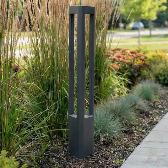 Lucande LED-es útvilágítás Pirron, 80 cm, háromszög alakú, IP54 Alacsony ár