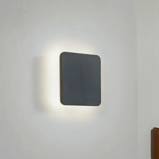 Végkiárusítás Lucande LED-es fali lámpa Elrik, fekete, 22 cm magas, fém