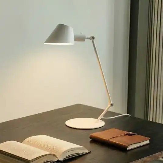 Lindby Corali asztali lámpa, fehér, fém, magasság 64cm Outlet
