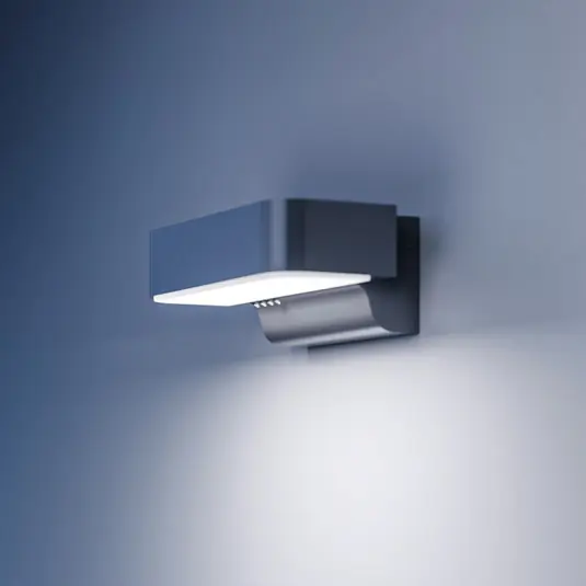 Népszerű STEINEL LED kültéri fali lámpa L 800 SC, szenzor, ezüst
