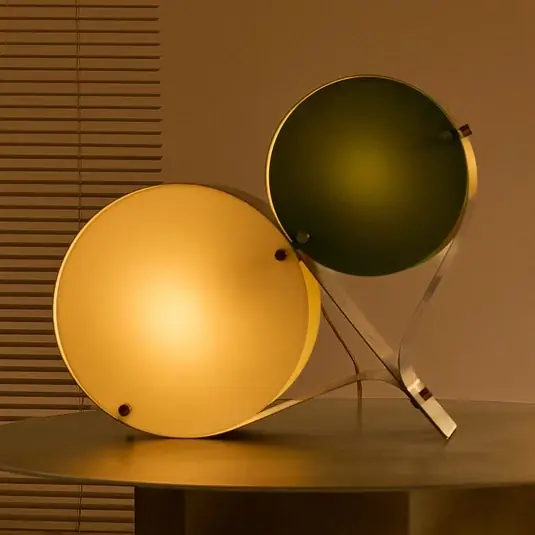 Ne maradj le Gubi Coppia asztali világítás, elefántcsont/olajzöld, magasság 42 cm