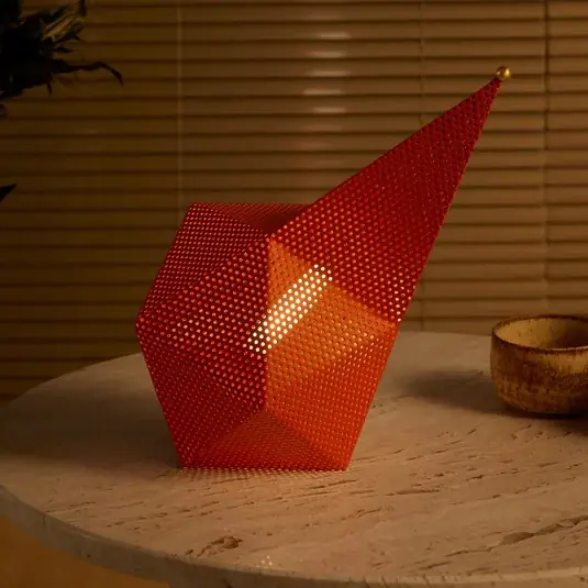 Szezonális akció Gubi LED asztali világítás Bagdad, narancssárga, magasság 36 cm, acél