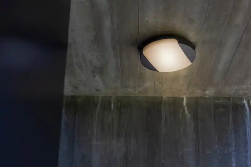 Lutec 6303401118 LED kültéri mennyezeti vagy fali lámpa Sweep 1x23,5W 1600lm 3000-5000K IP54 - fekete Alacsony ár